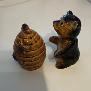 Ceramic Bear and Beehive Salt & Pepper shakers- Black and Brown